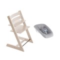 Stokke Tripp Trapp kinderstoel beuken whitewash met newborn Tangara Groothandel voor de Kinderopvang Kinderdagverblijfinrichting